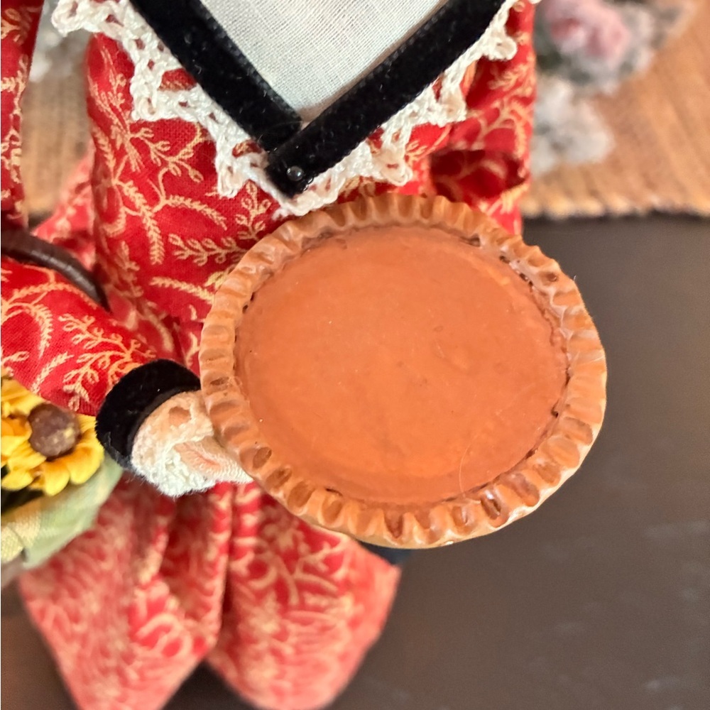 Breyers Choice Christmas Caroler - Picture 7 of 8